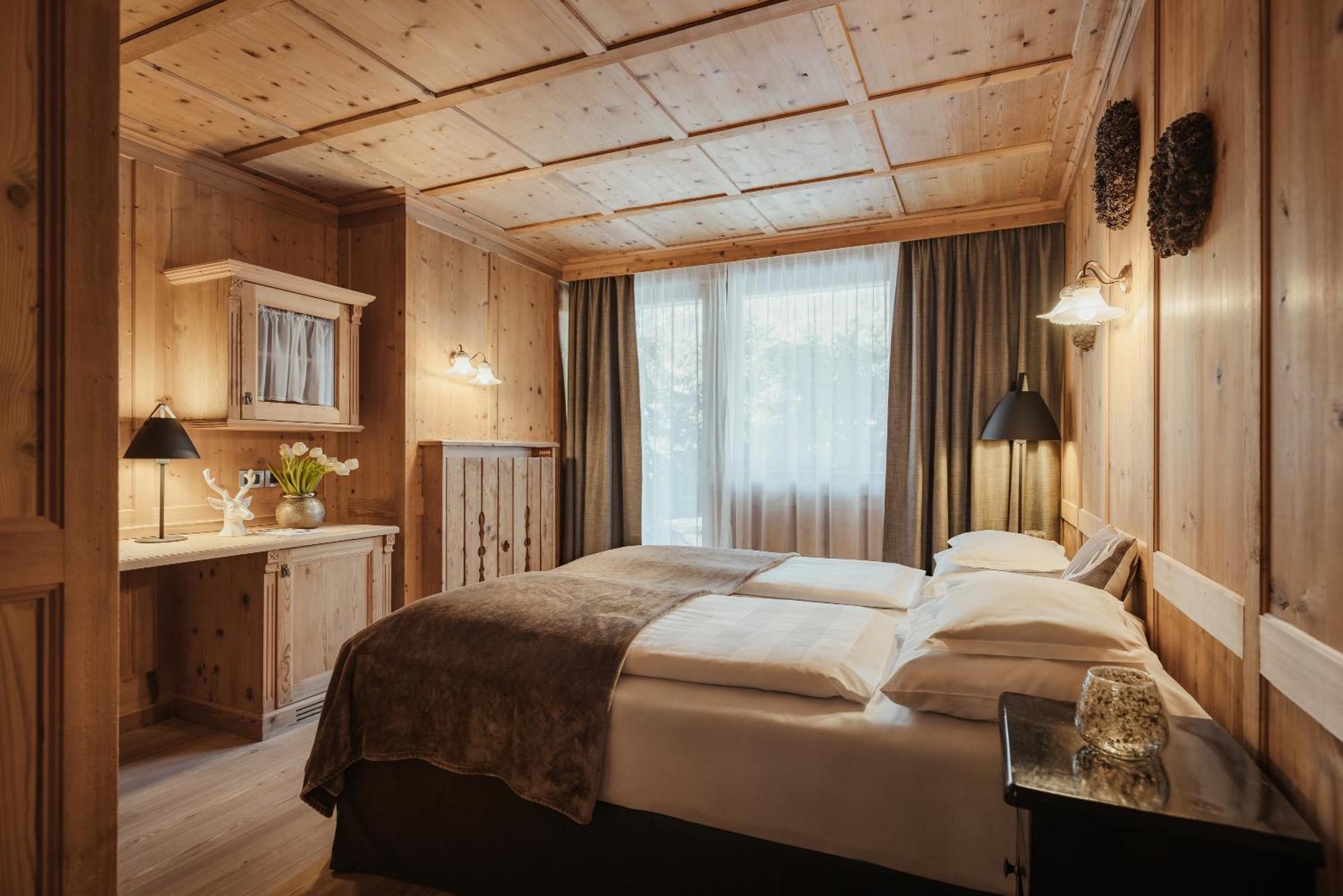 Hotel Antines Ла-Вілла Екстер'єр фото